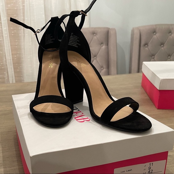 Shoedazzle size 11 block heel - Picture 3 of 7